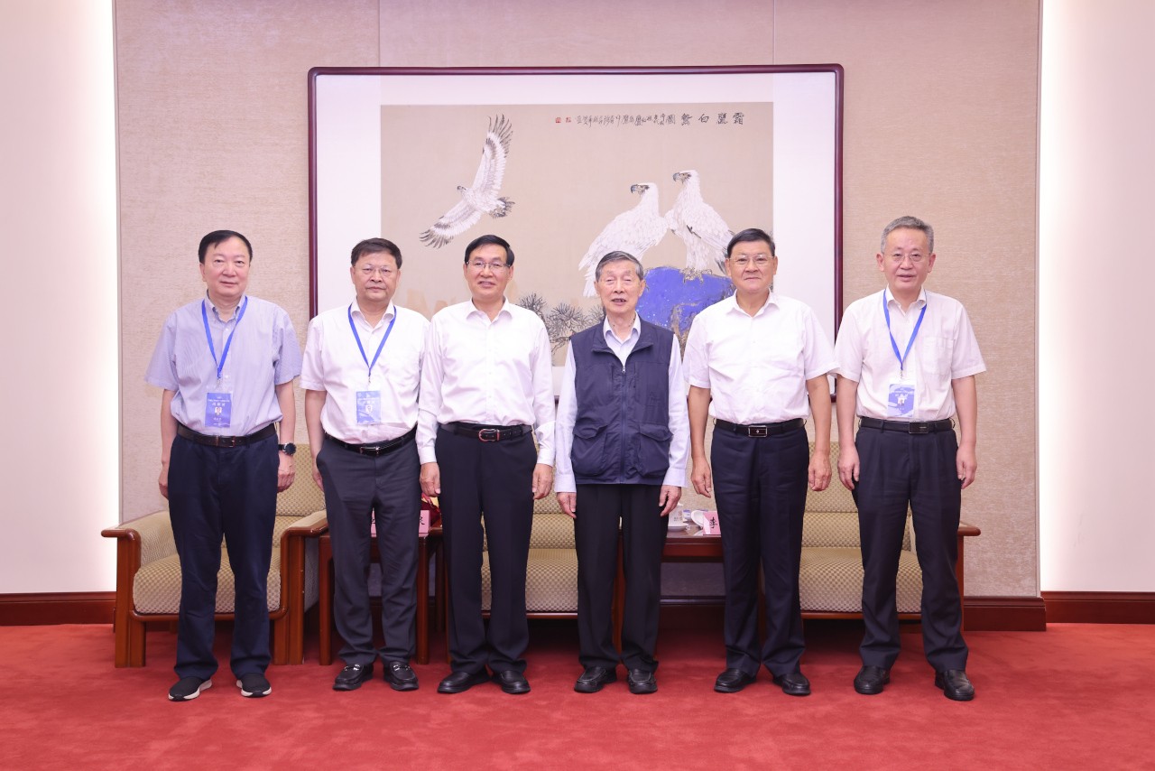 中国工程院化工、冶金与材料工程学部召开国家最高科技奖获得者报告会